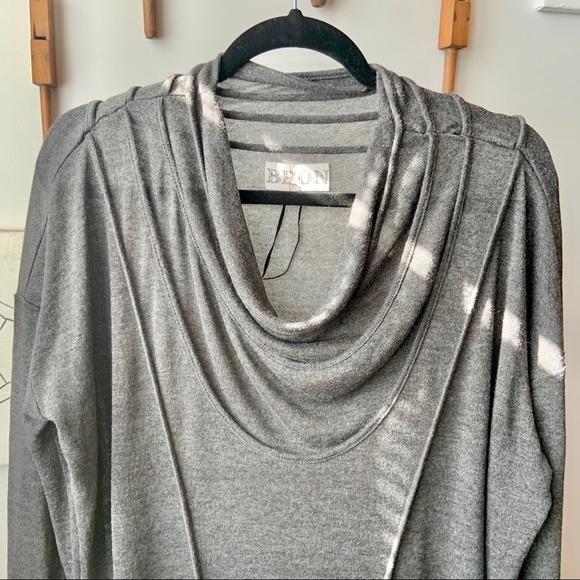 BHON elegant pullover, gray size Lg, $14 - Picture 2 of 7